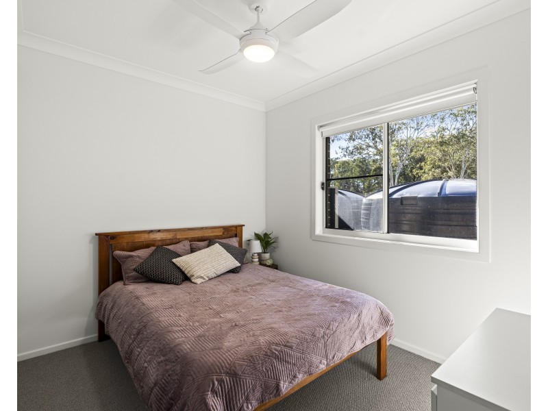 4 Hall Road, Cabarlah QLD 4352