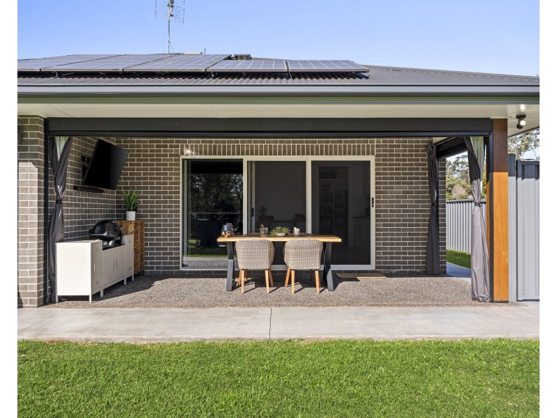 4 Hall Road, Cabarlah QLD 4352