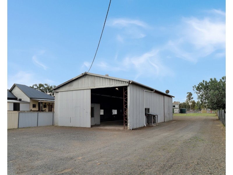 36 Queen Street, Oakey QLD 4401