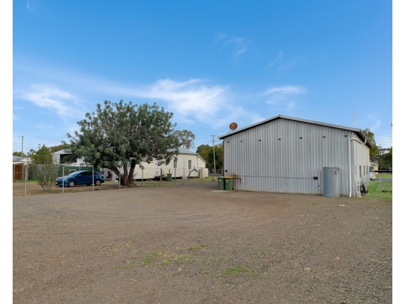 36 Queen Street, Oakey QLD 4401