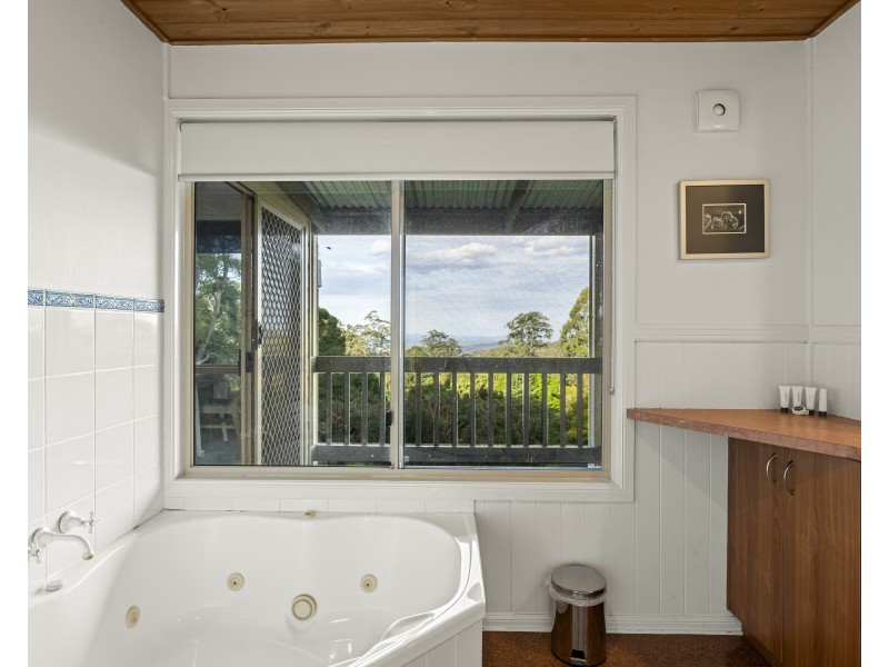 112/3143 Esk Hampton Road, Ravensbourne QLD 4352