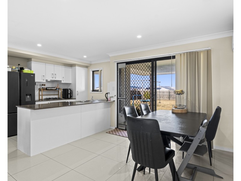 22 Tarcoola Street, Wyreema QLD 4352