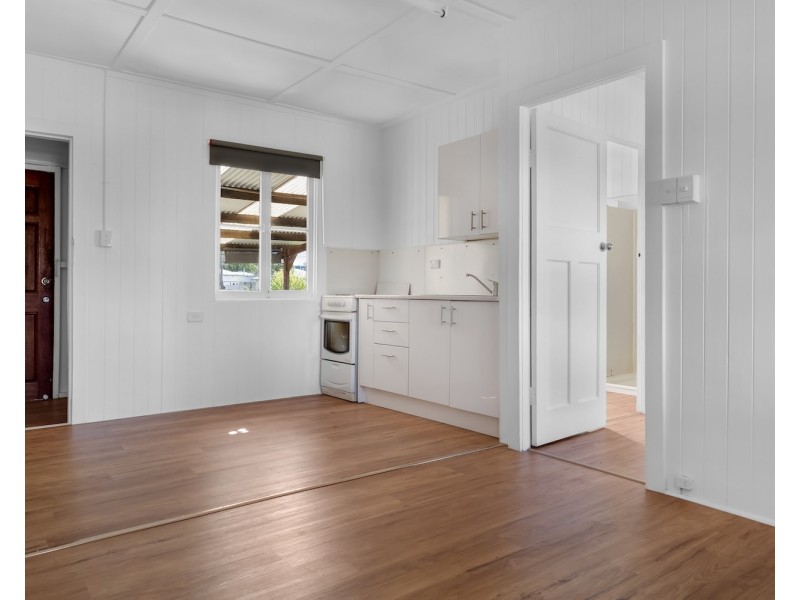 Unit 4/21 West Street,, Newtown QLD 4350