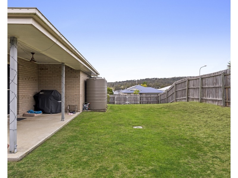 11 Sophia Crescent, Cotswold Hills QLD 4350