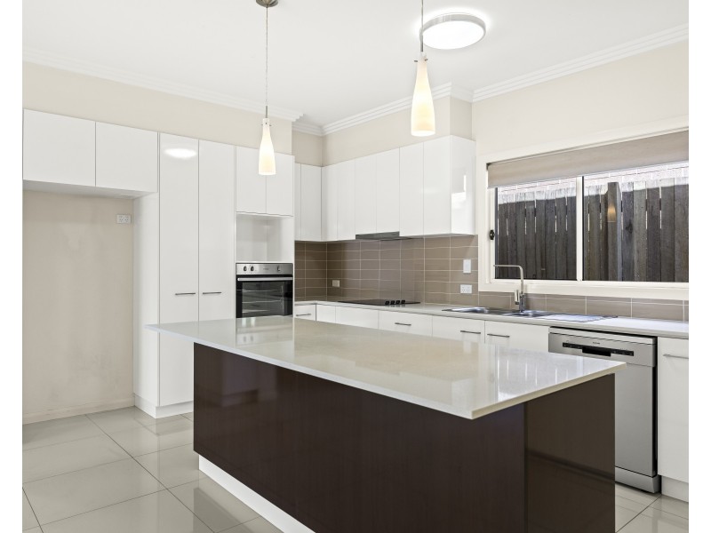 Unit 2/233 Geddes Street, South Toowoomba QLD 4350