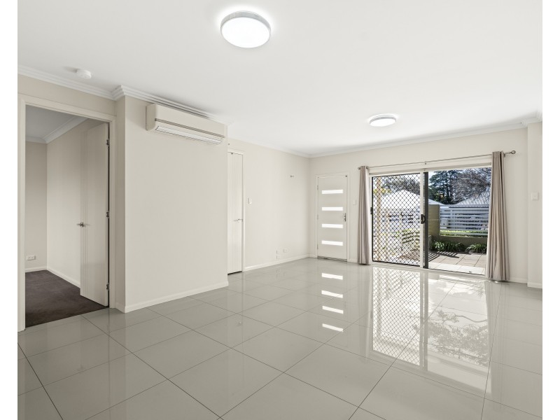 Unit 2/233 Geddes Street, South Toowoomba QLD 4350
