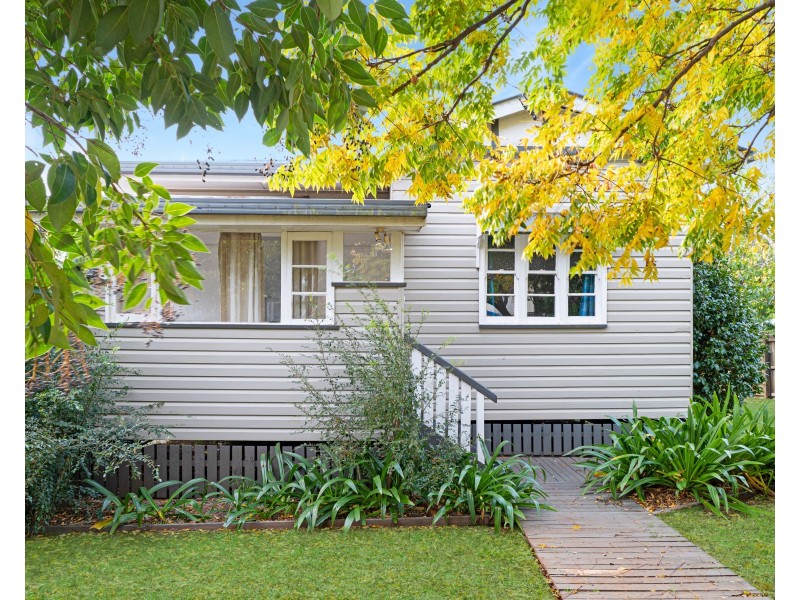 7 Park Street, Wilsonton QLD 4350