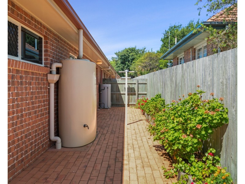 Unit 1/6 Victory Street, Newtown QLD 4350