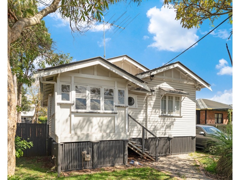 8 Eton Street, East Toowoomba QLD 4350