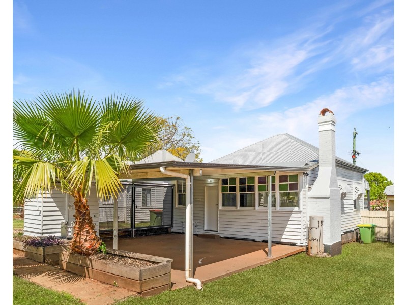 5 Moffatt Street, North Toowoomba QLD 4350