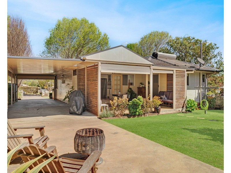 37 Plant Street, Rangeville QLD 4350