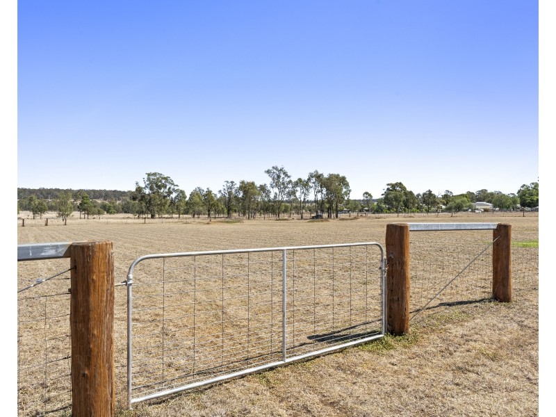161 Mocatta Street, Goombungee QLD 4354