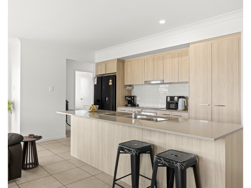 23 Wandsworth Street, Cranley QLD 4350