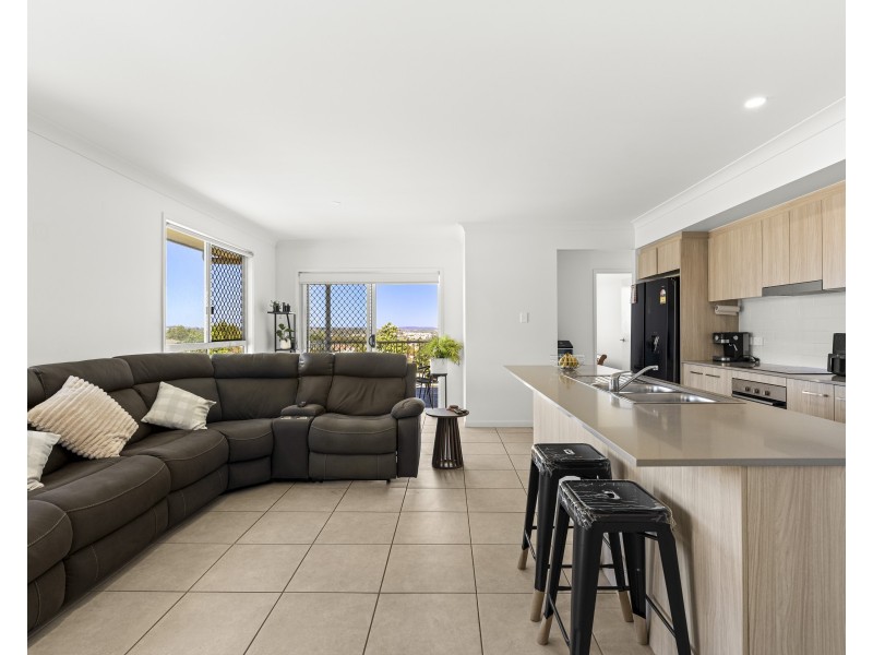 23 Wandsworth Street, Cranley QLD 4350