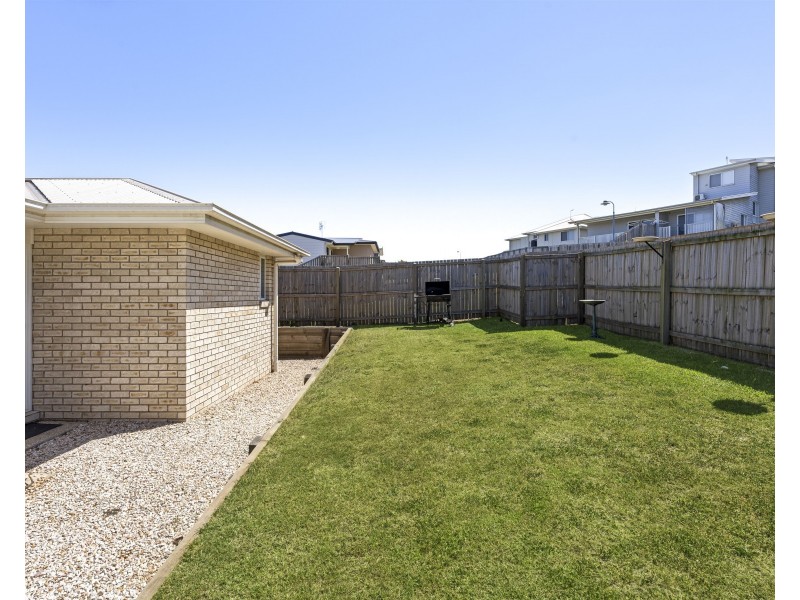 23 Wandsworth Street, Cranley QLD 4350