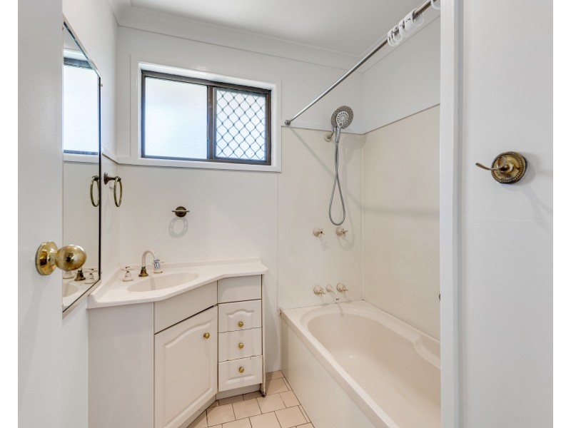 25 Rachel Street, Darling Heights QLD 4350
