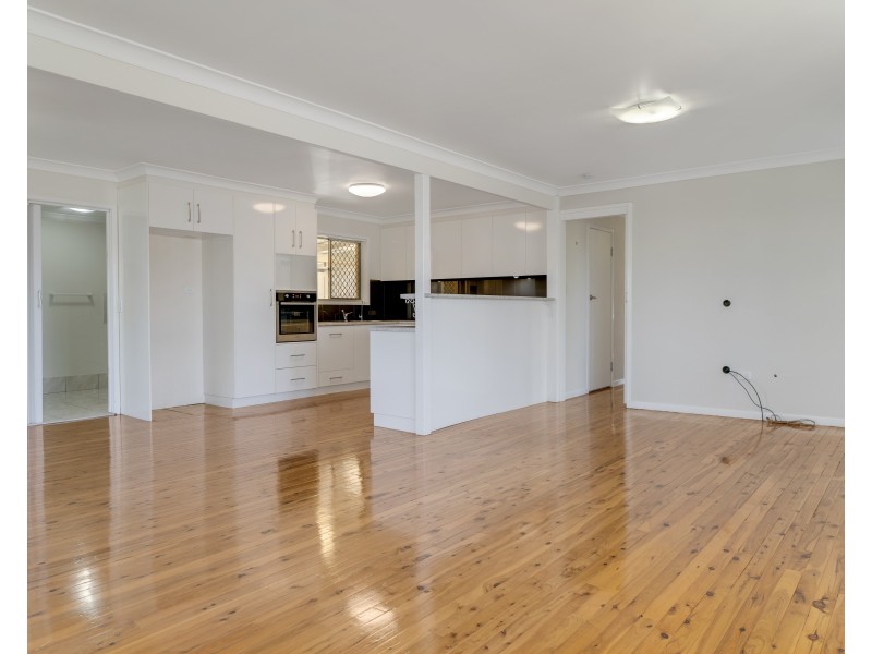 13 Leawarra Street, Wilsonton QLD 4350