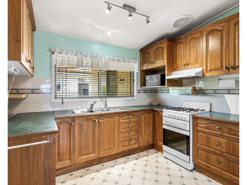 29 Albert Street, Crows Nest QLD 4355