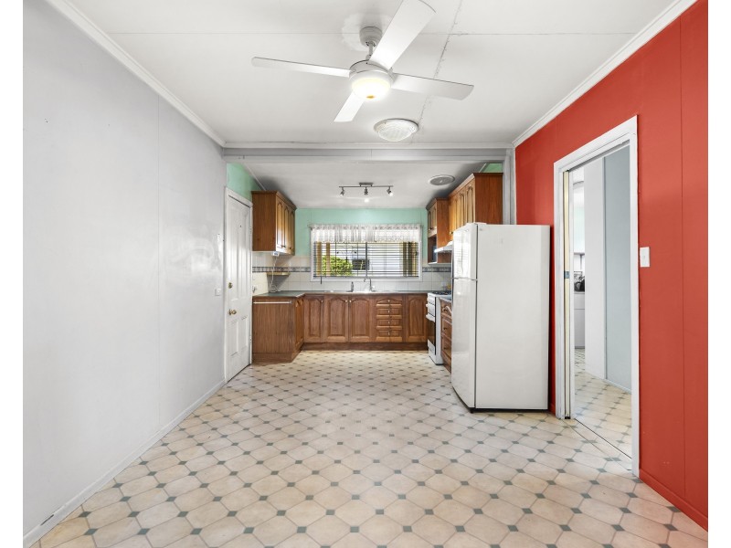 29 Albert Street, Crows Nest QLD 4355