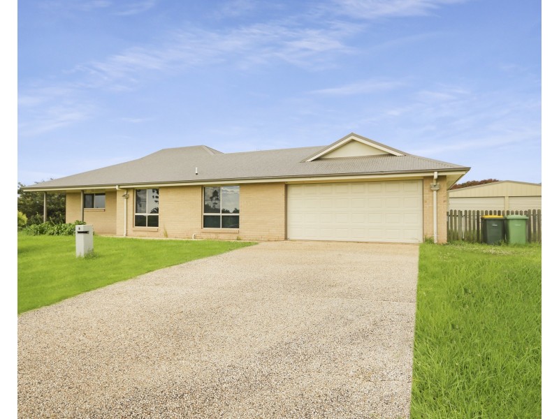2 Bronzewing Drive, Highfields QLD 4352