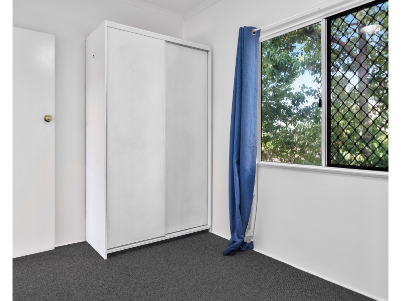 813 Ruthven Street, Kearneys Spring QLD 4350