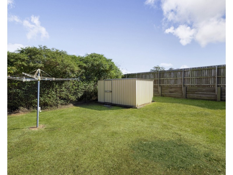 813 Ruthven Street, Kearneys Spring QLD 4350