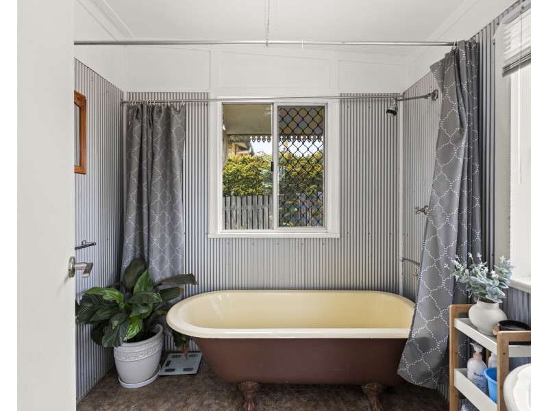 266 Bridge Street, Newtown QLD 4350