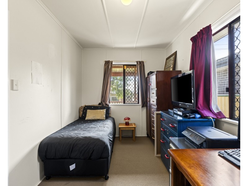 24 Weetwood Street, Newtown QLD 4350