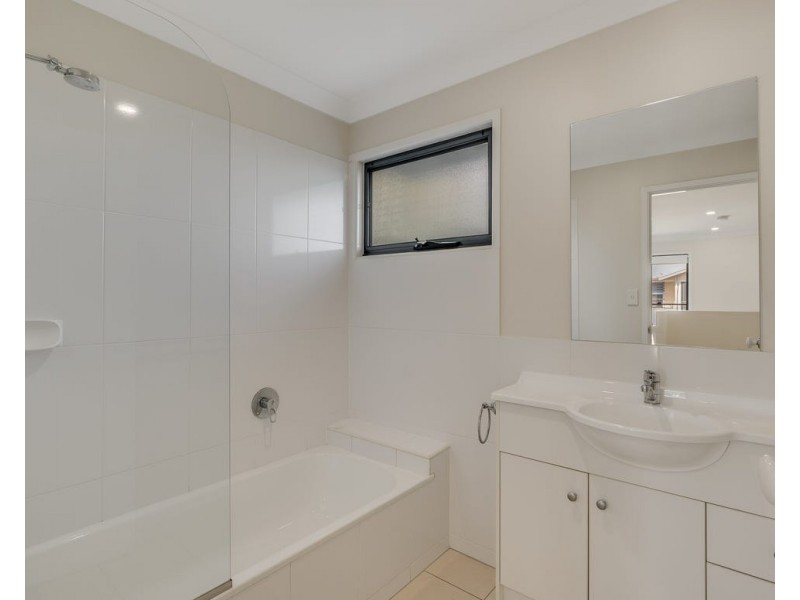 Unit 28/337 Spring Street, Kearneys Spring QLD 4350