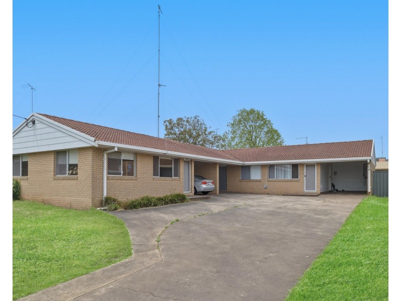 Unit 2/3 Boothby Street, Drayton QLD 4350