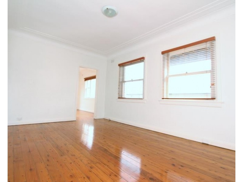 2/10 Lancaster Road, Dover Heights NSW 2030