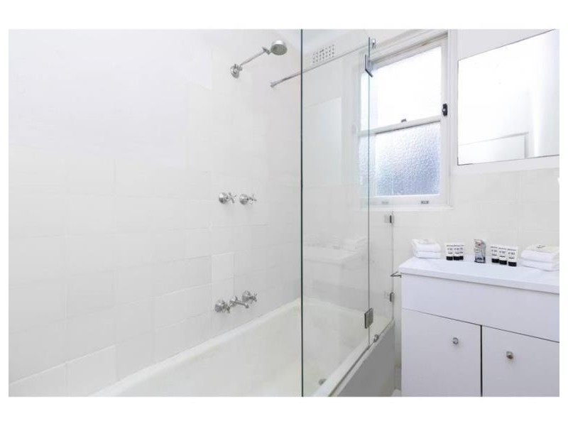 2/112 Warners Avenue, Bondi Beach NSW 2026