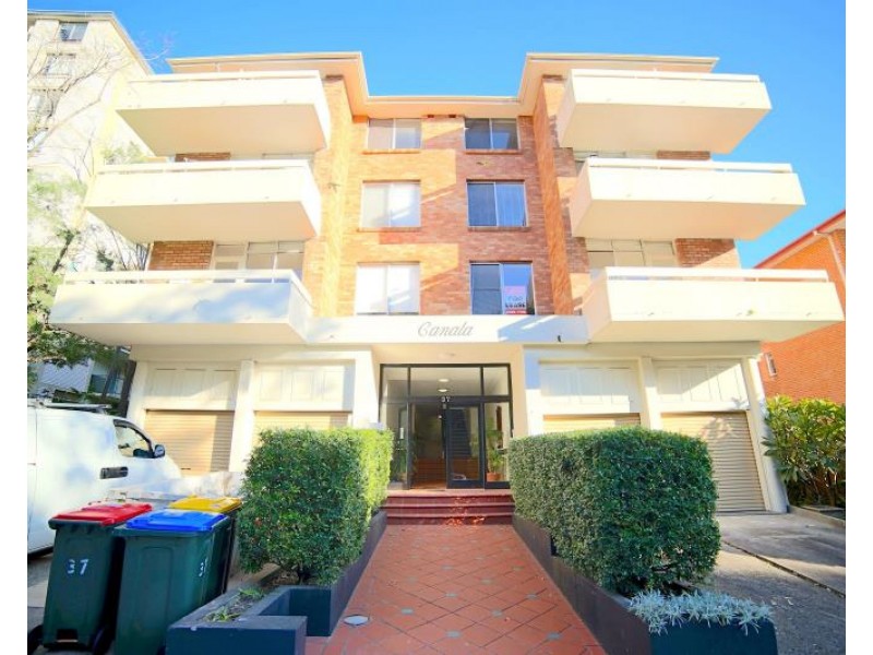 2/37 Penkivil Street, Bondi NSW 2026