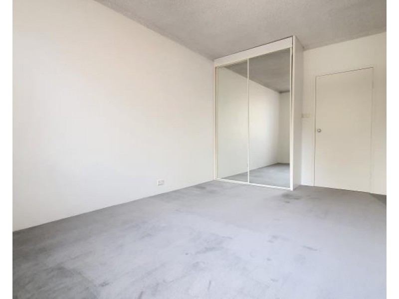 2/37 Penkivil Street, Bondi NSW 2026