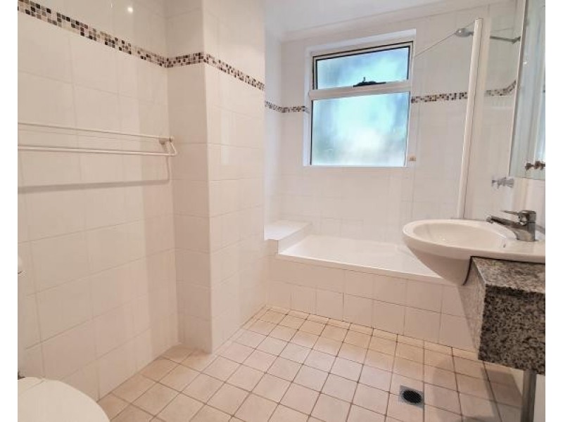 2/96 Murriverie Road, Bondi NSW 2026