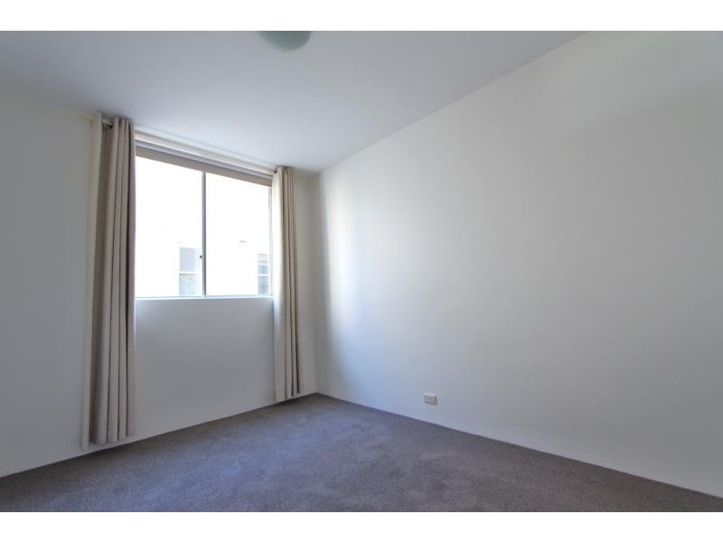 2/19 Illawong Avenue, Tamarama NSW 2026