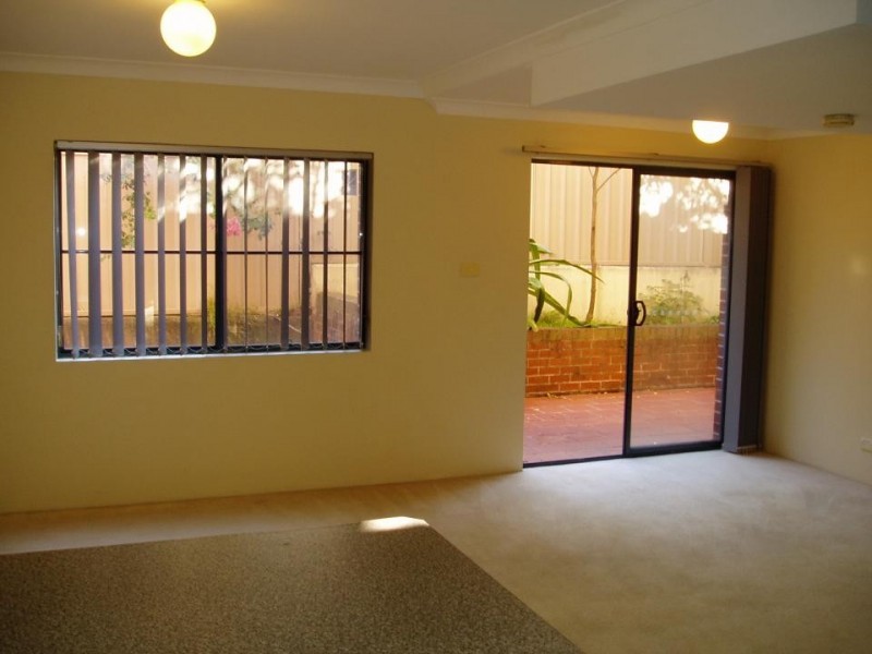 2/18 ROMA AVENUE, Kensington NSW 2033