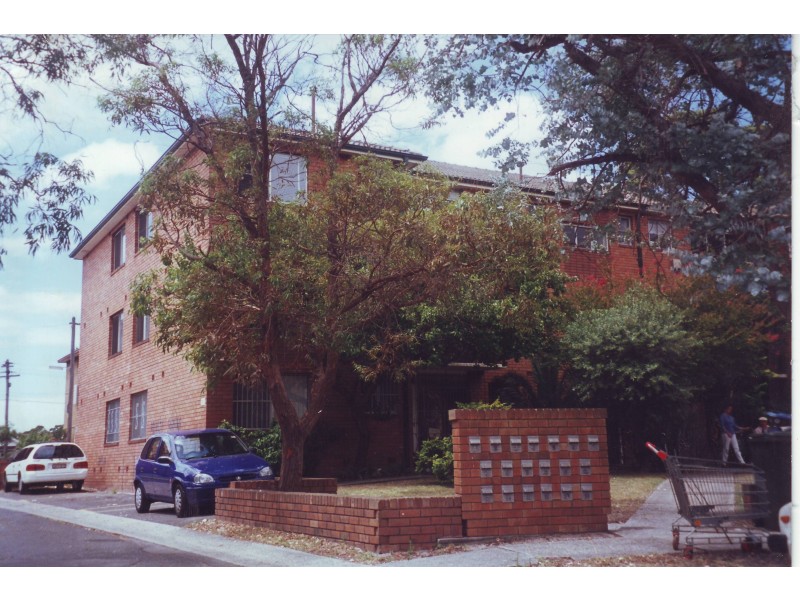 17/2 Gray Cresent, Eastlakes NSW 2018