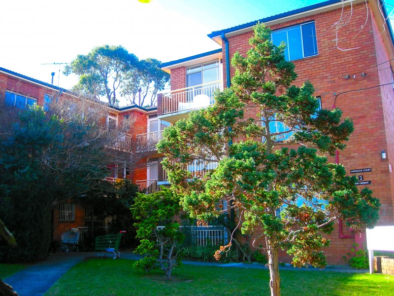 10/2 Gray Crescent, Eastlakes NSW 2018