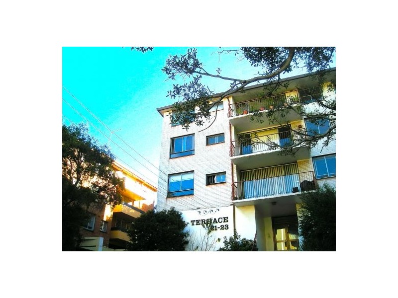 12/21  Anzac Parade, Kensington NSW 2033