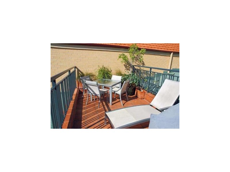 38/2-8 Water St, Birchgrove NSW 2041