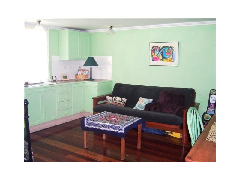 112 Marks Point Road, Marks Point NSW 2280