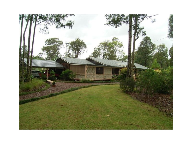 8 Holloway Drive, Jilliby NSW 2259