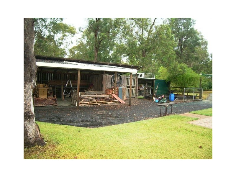 8 Holloway Drive, Jilliby NSW 2259