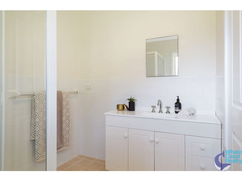 5 John Place, North Narooma NSW 2546