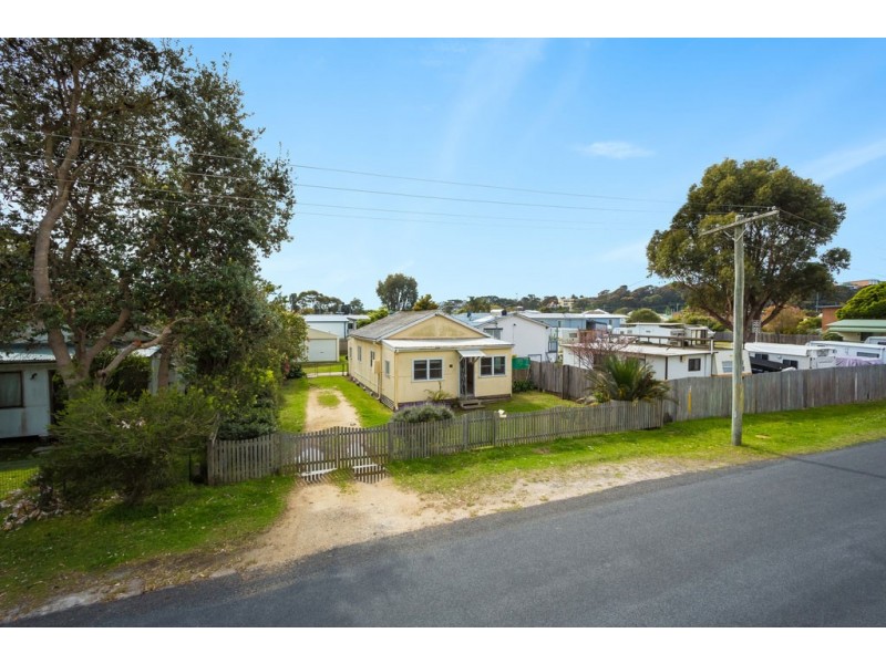 4 Barker Parade, Narooma NSW 2546