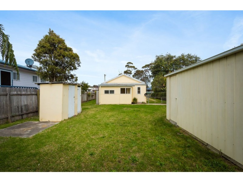 4 Barker Parade, Narooma NSW 2546