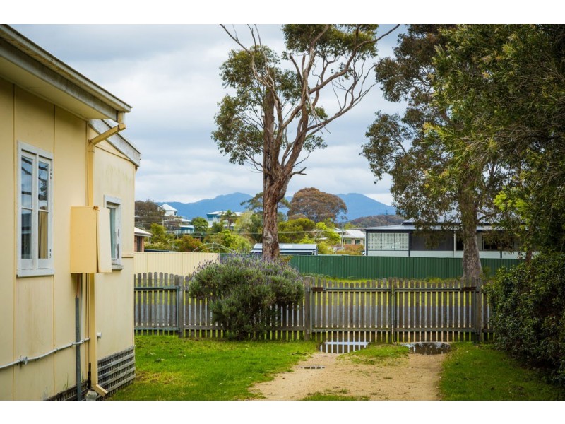 4 Barker Parade, Narooma NSW 2546