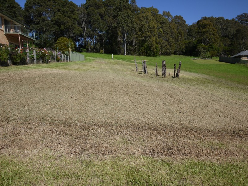 68 Warbler Crescent, North Narooma NSW 2546