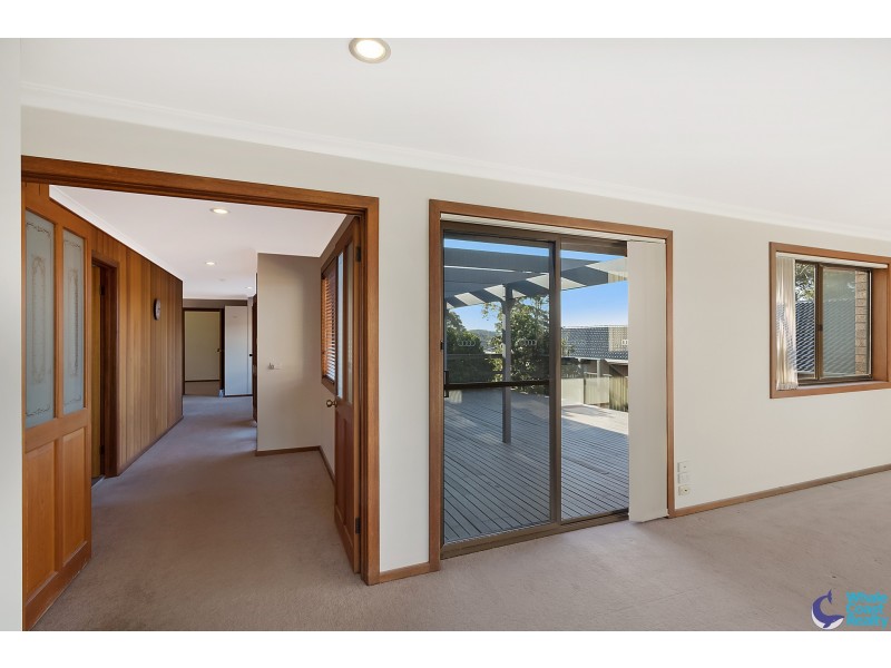 8 Woods Place, North Narooma NSW 2546